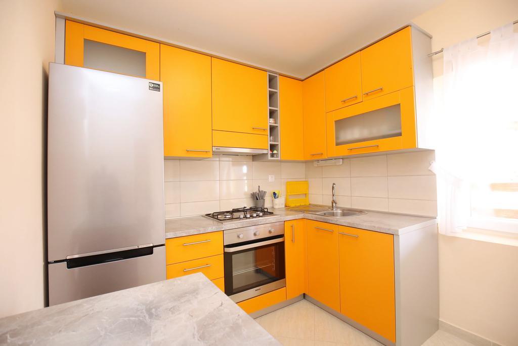Apartment Marta Ražanac エクステリア 写真