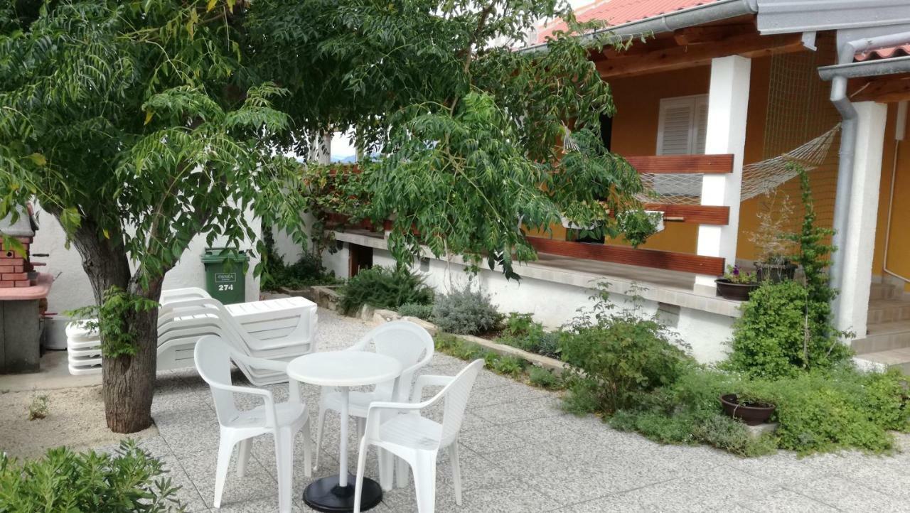 Apartment Marta Ražanac エクステリア 写真